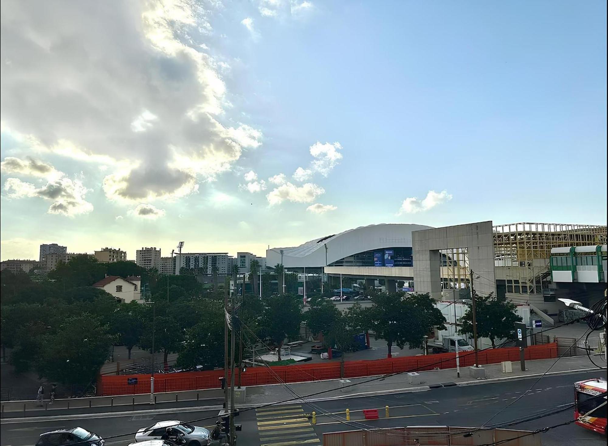 Magnifique Appartement En Face Du Stade Velodrome Marseille Exterior photo